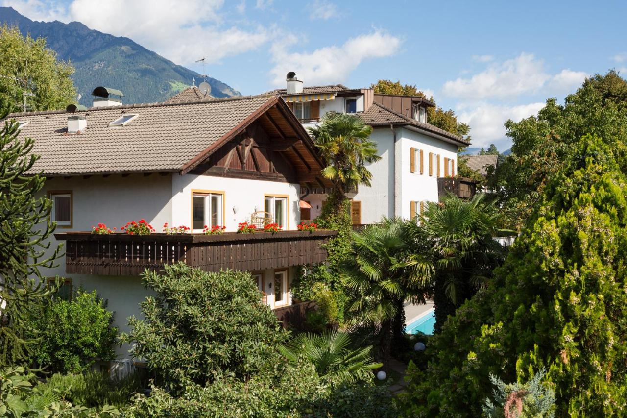 Hotel Gruberhof Merano Esterno foto
