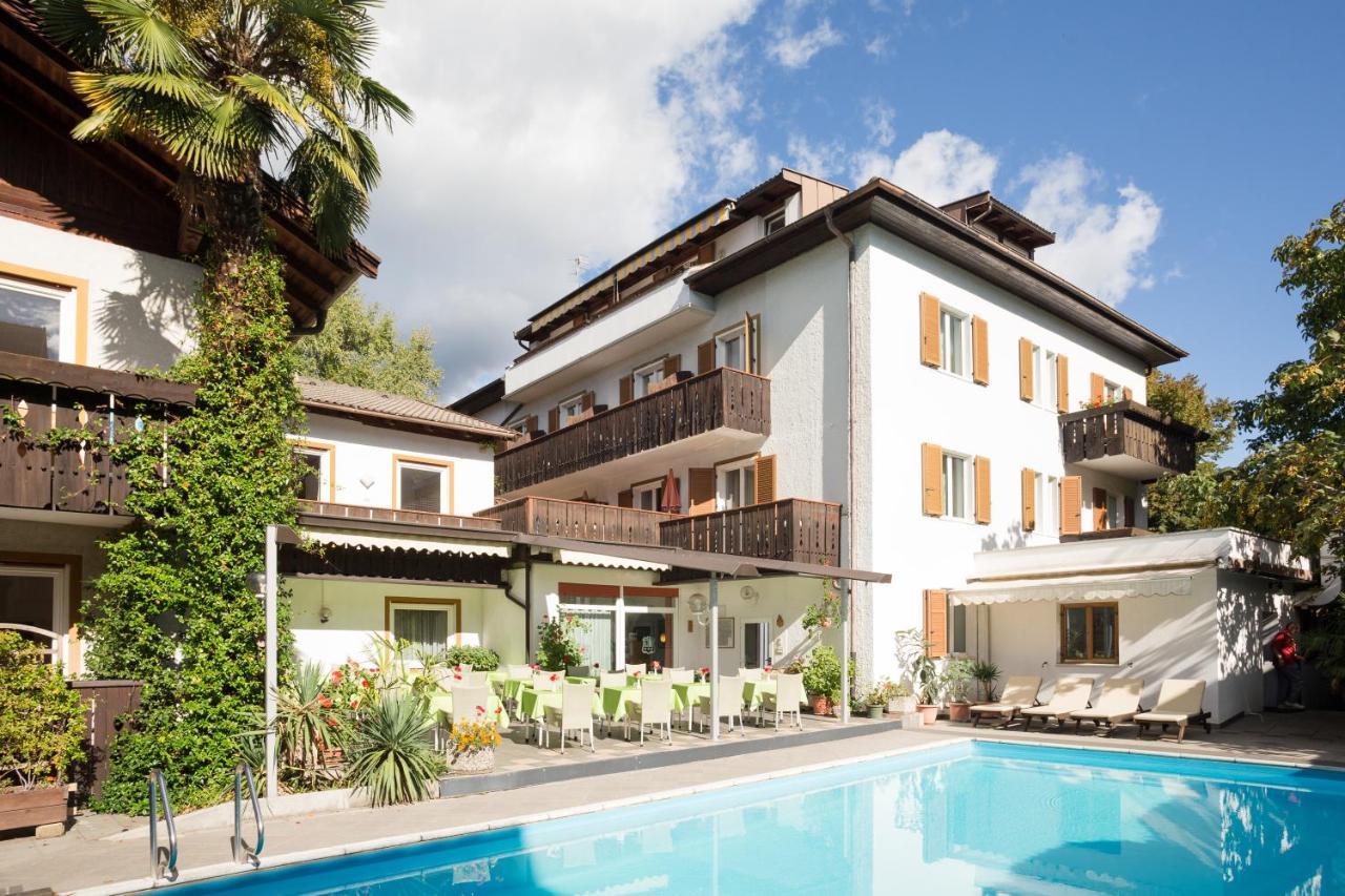 Hotel Gruberhof Merano Esterno foto