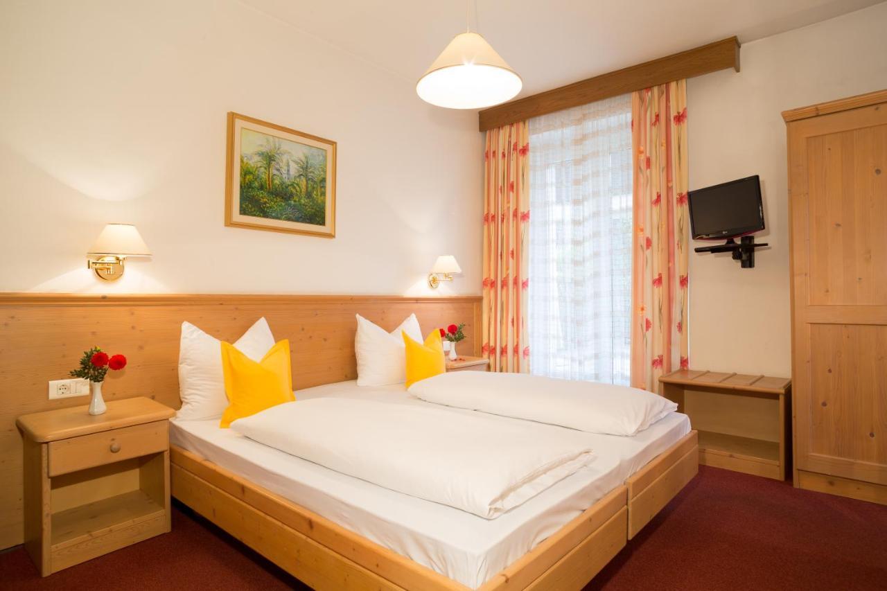 Hotel Gruberhof Merano Esterno foto