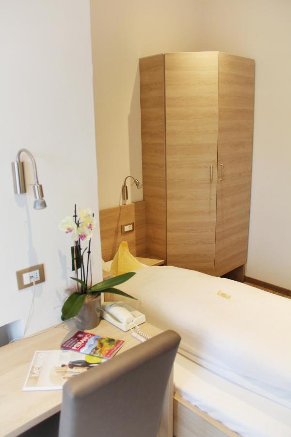 Hotel Gruberhof Merano Esterno foto