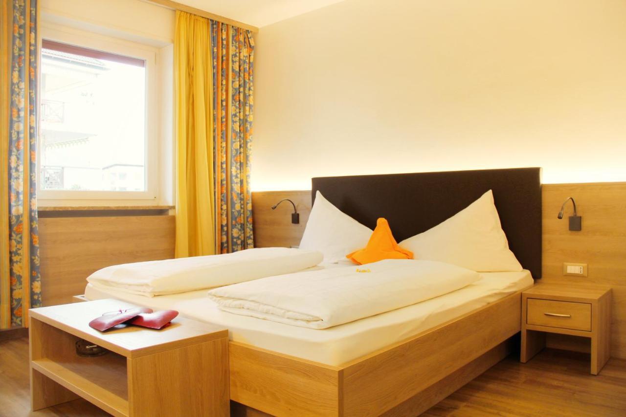 Hotel Gruberhof Merano Esterno foto