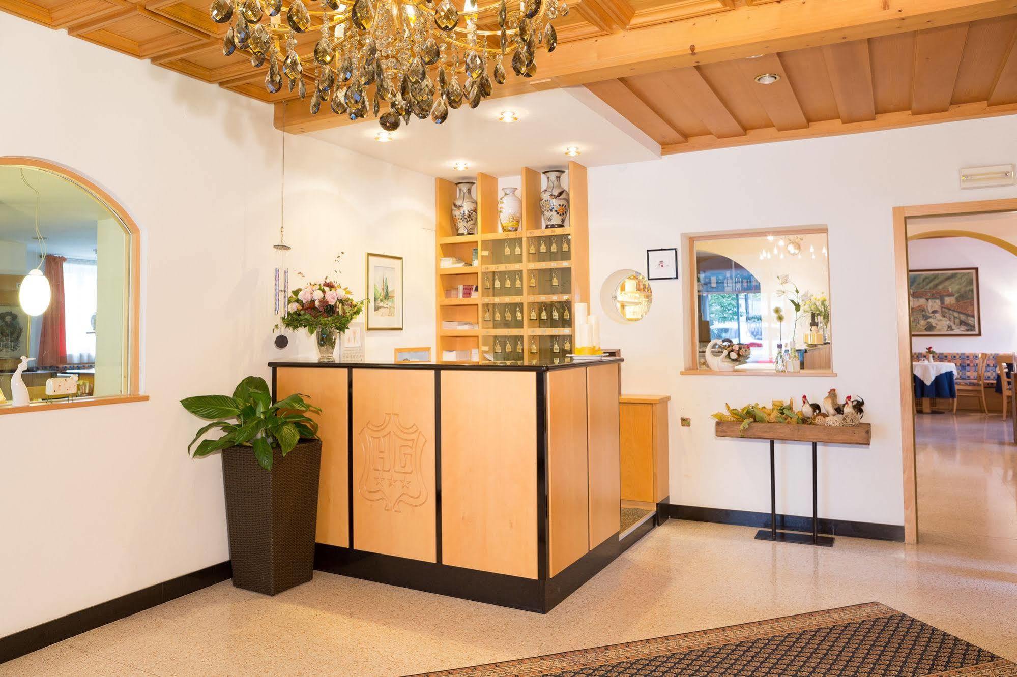 Hotel Gruberhof Merano Esterno foto